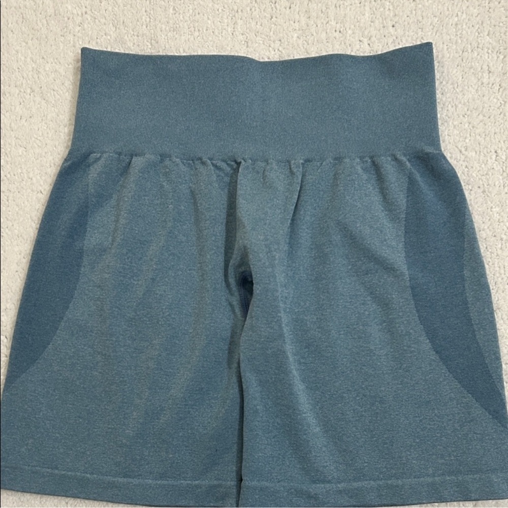 Women's seamless shorts